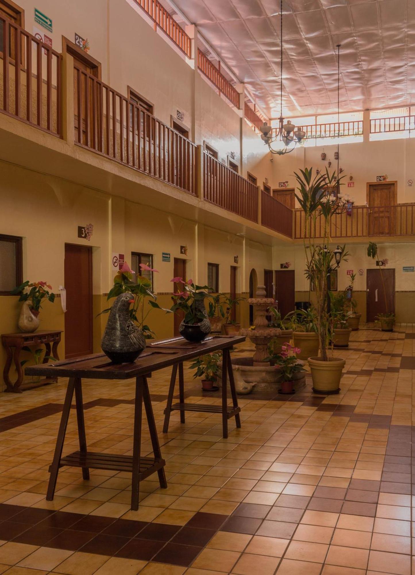 טפצ'ולה Hotel Cervantino מראה חיצוני תמונה