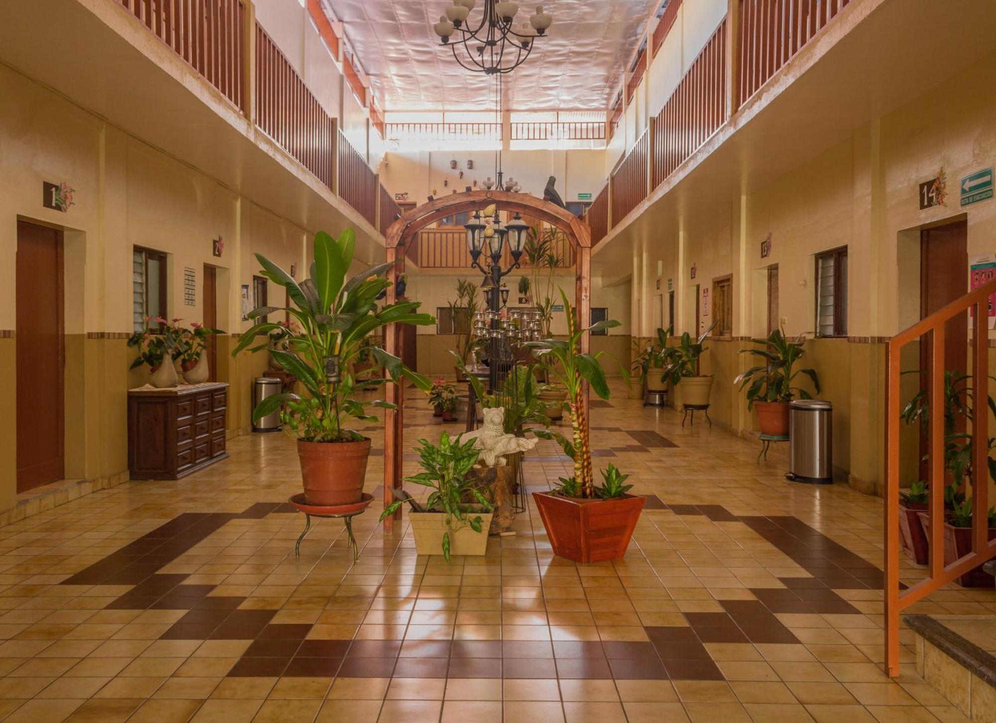 טפצ'ולה Hotel Cervantino מראה חיצוני תמונה