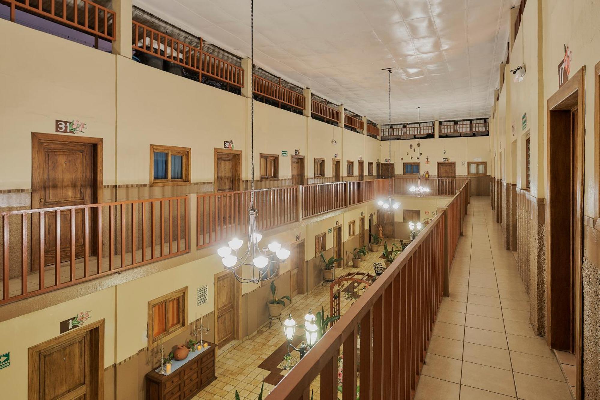 טפצ'ולה Hotel Cervantino מראה חיצוני תמונה