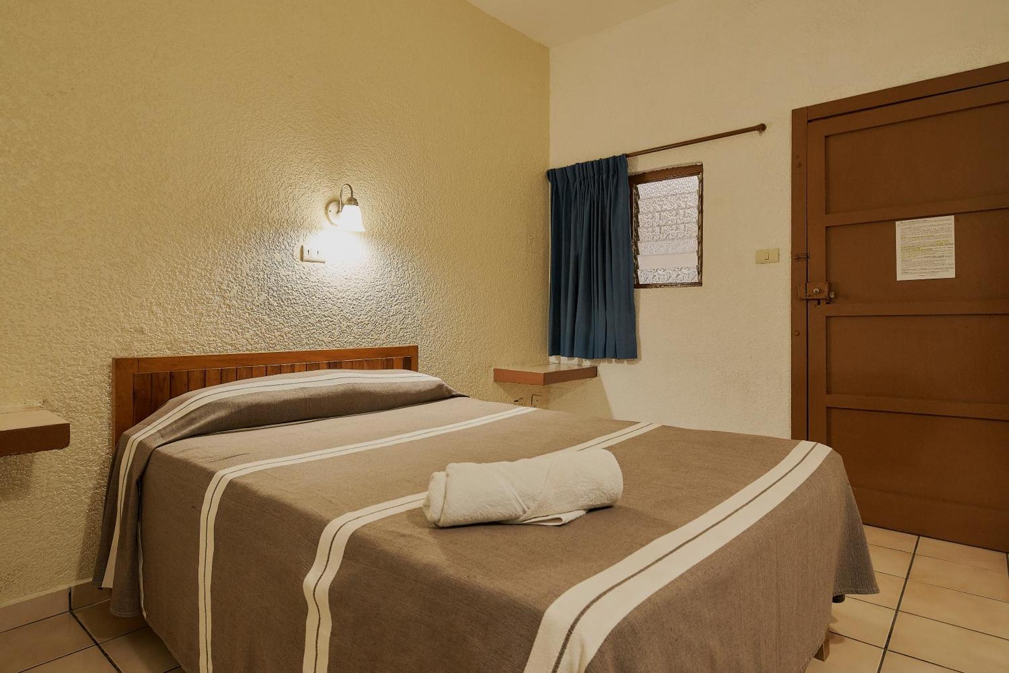 טפצ'ולה Hotel Cervantino מראה חיצוני תמונה