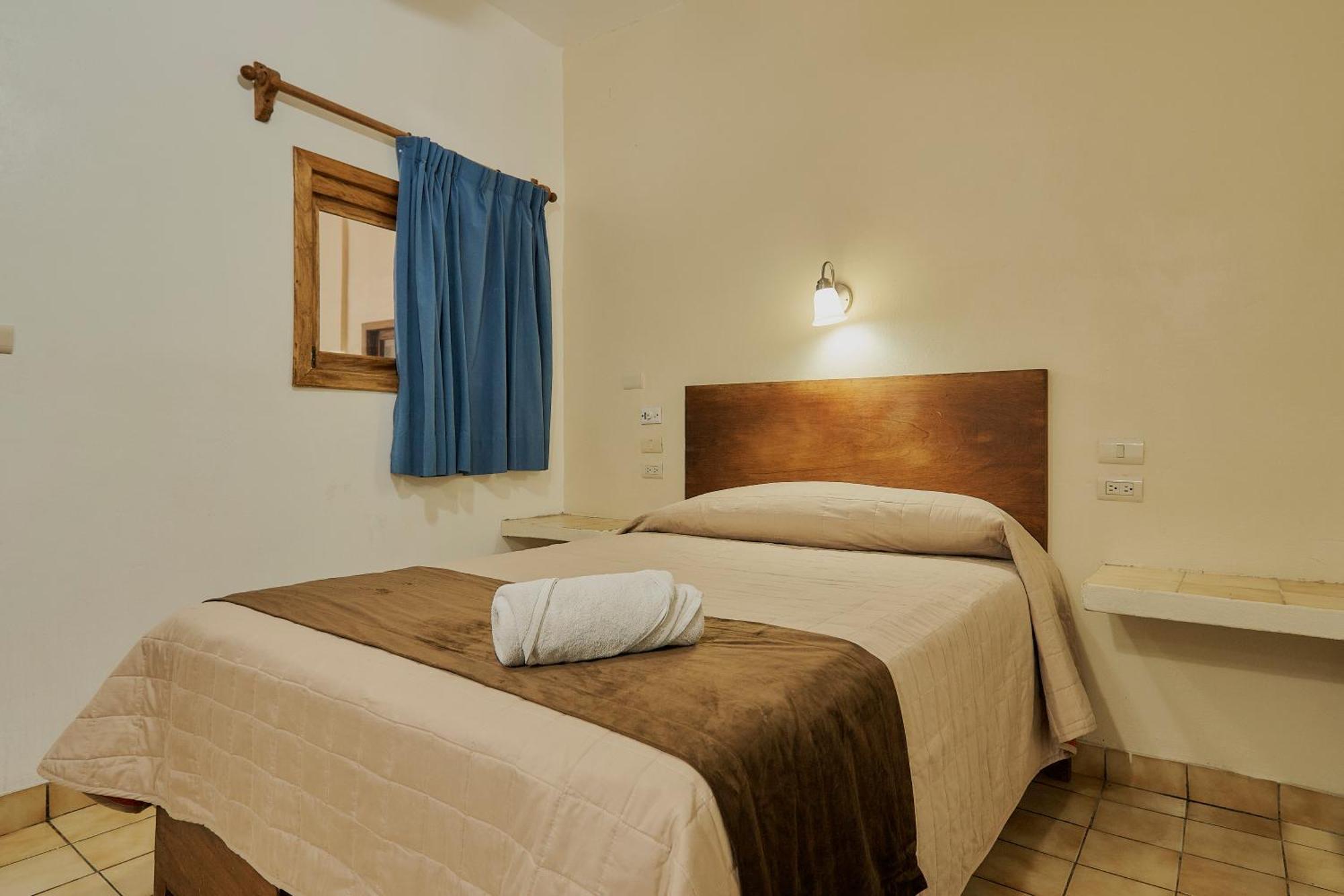 טפצ'ולה Hotel Cervantino מראה חיצוני תמונה
