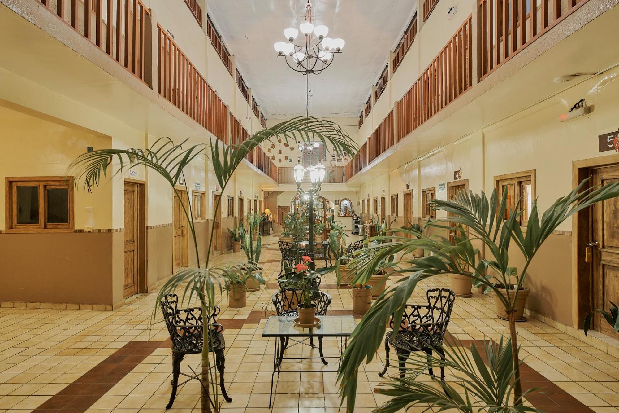 טפצ'ולה Hotel Cervantino מראה חיצוני תמונה
