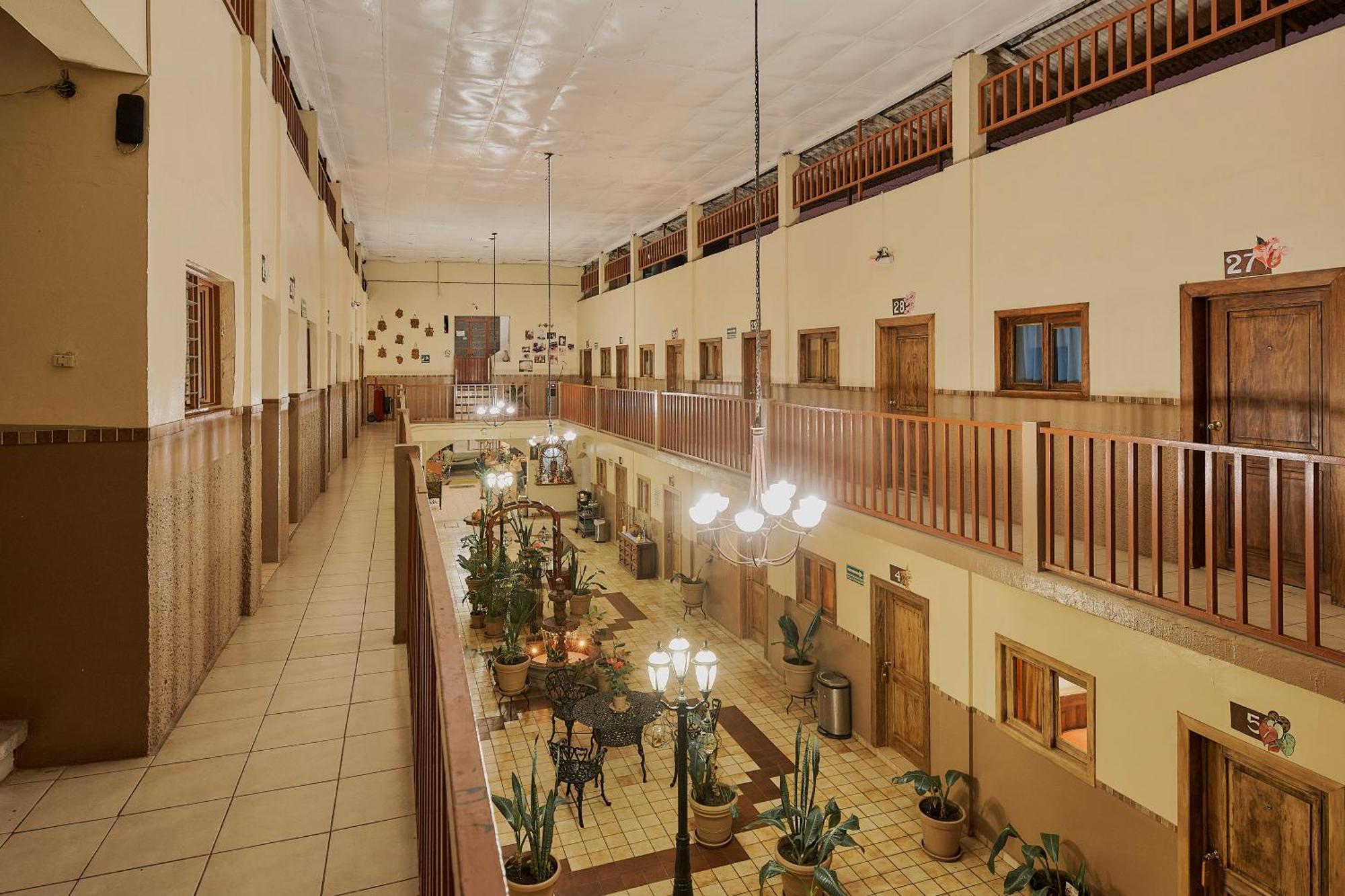 טפצ'ולה Hotel Cervantino מראה חיצוני תמונה