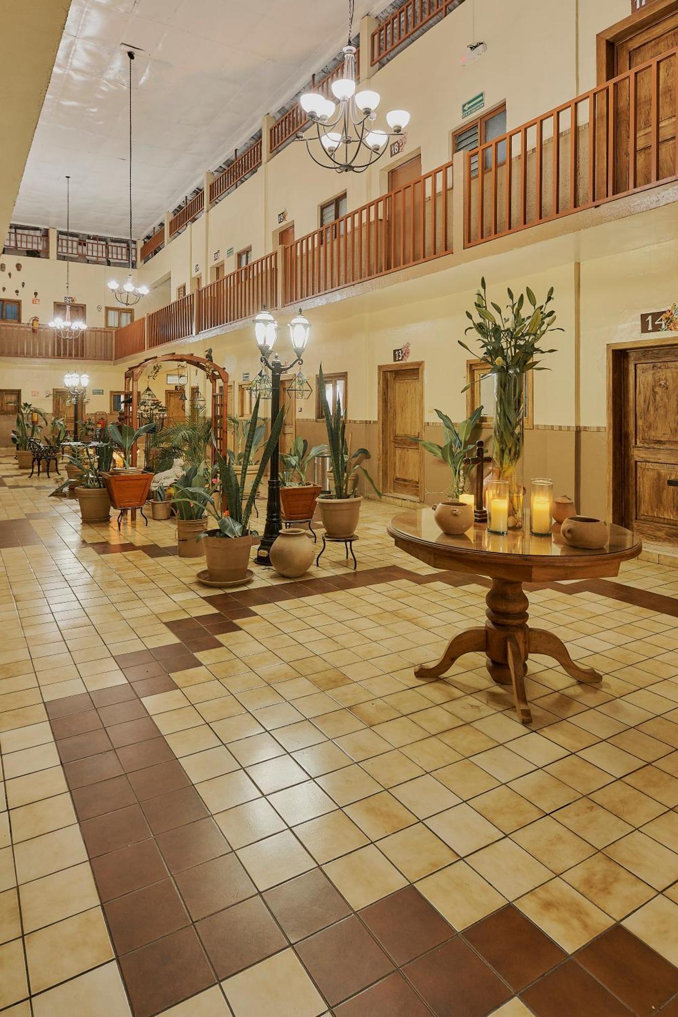 טפצ'ולה Hotel Cervantino מראה חיצוני תמונה