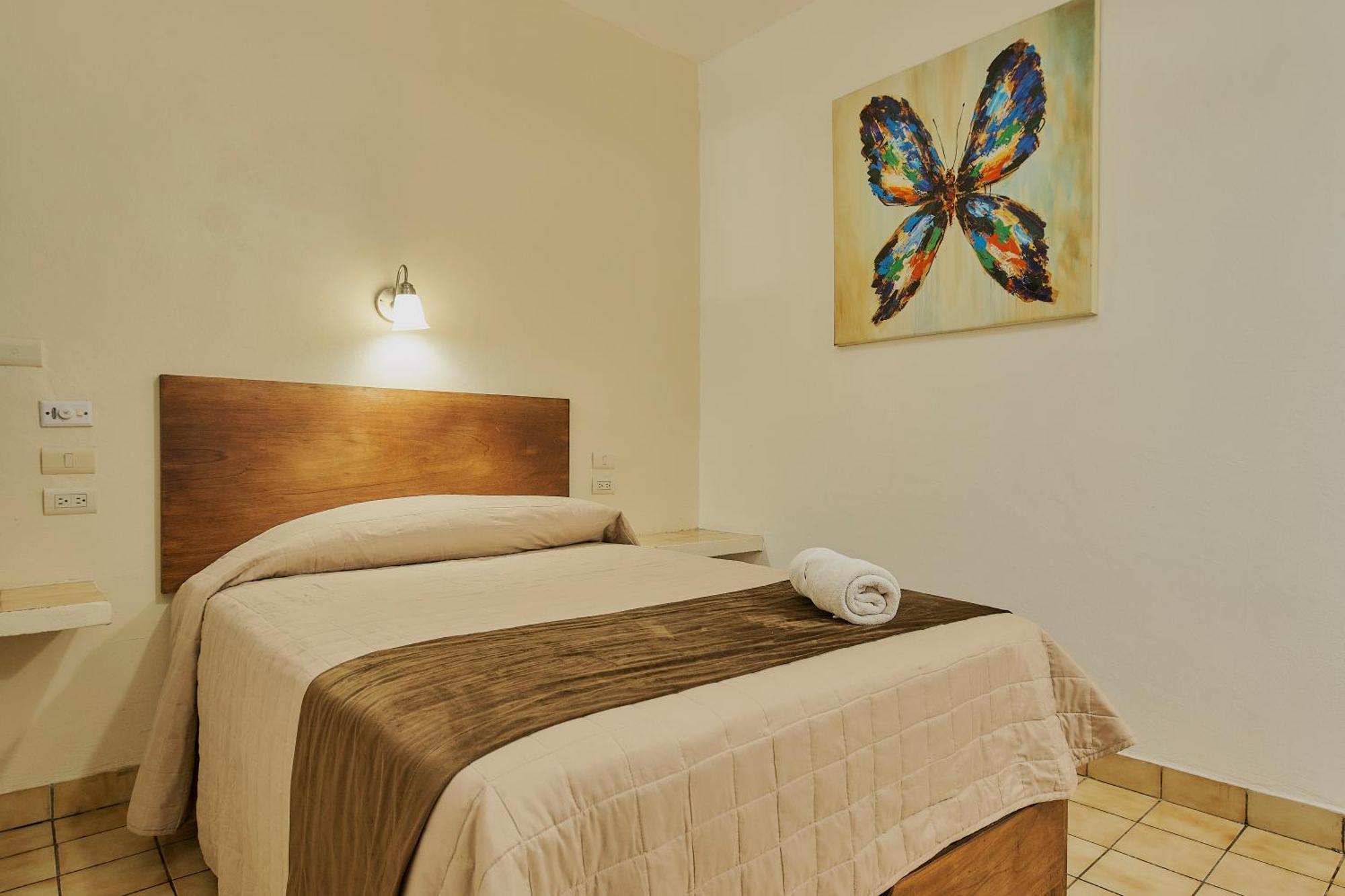 טפצ'ולה Hotel Cervantino מראה חיצוני תמונה