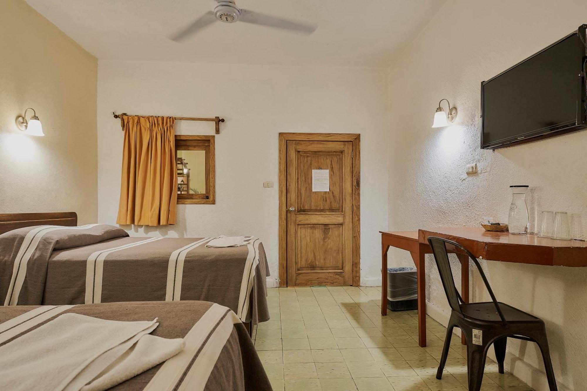 טפצ'ולה Hotel Cervantino מראה חיצוני תמונה
