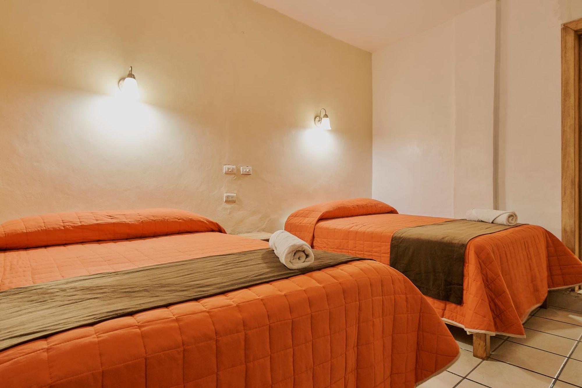 טפצ'ולה Hotel Cervantino מראה חיצוני תמונה
