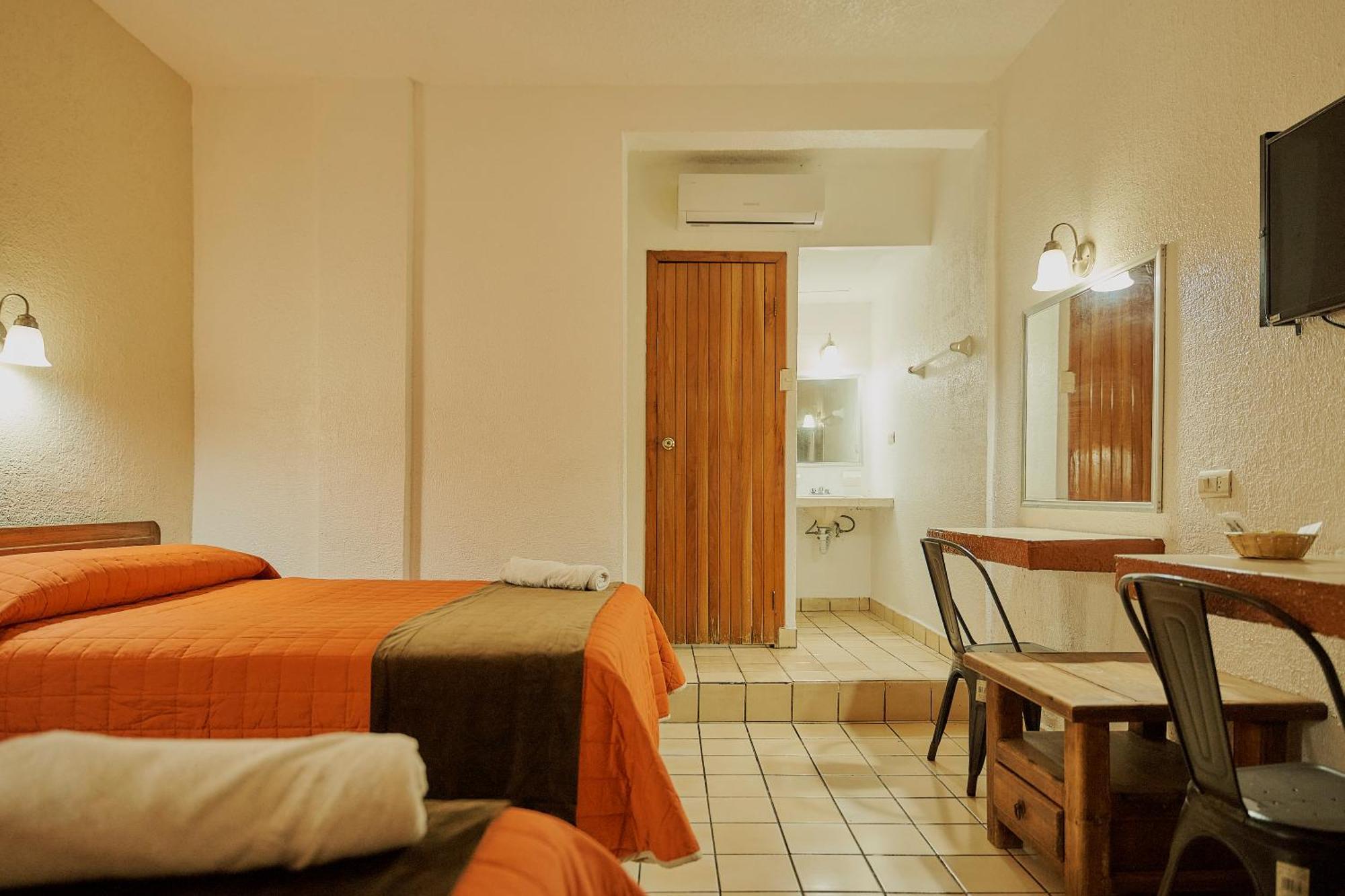 טפצ'ולה Hotel Cervantino מראה חיצוני תמונה