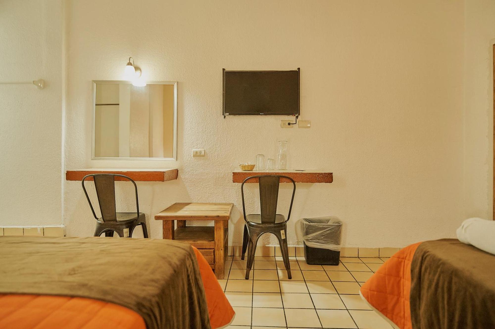 טפצ'ולה Hotel Cervantino מראה חיצוני תמונה