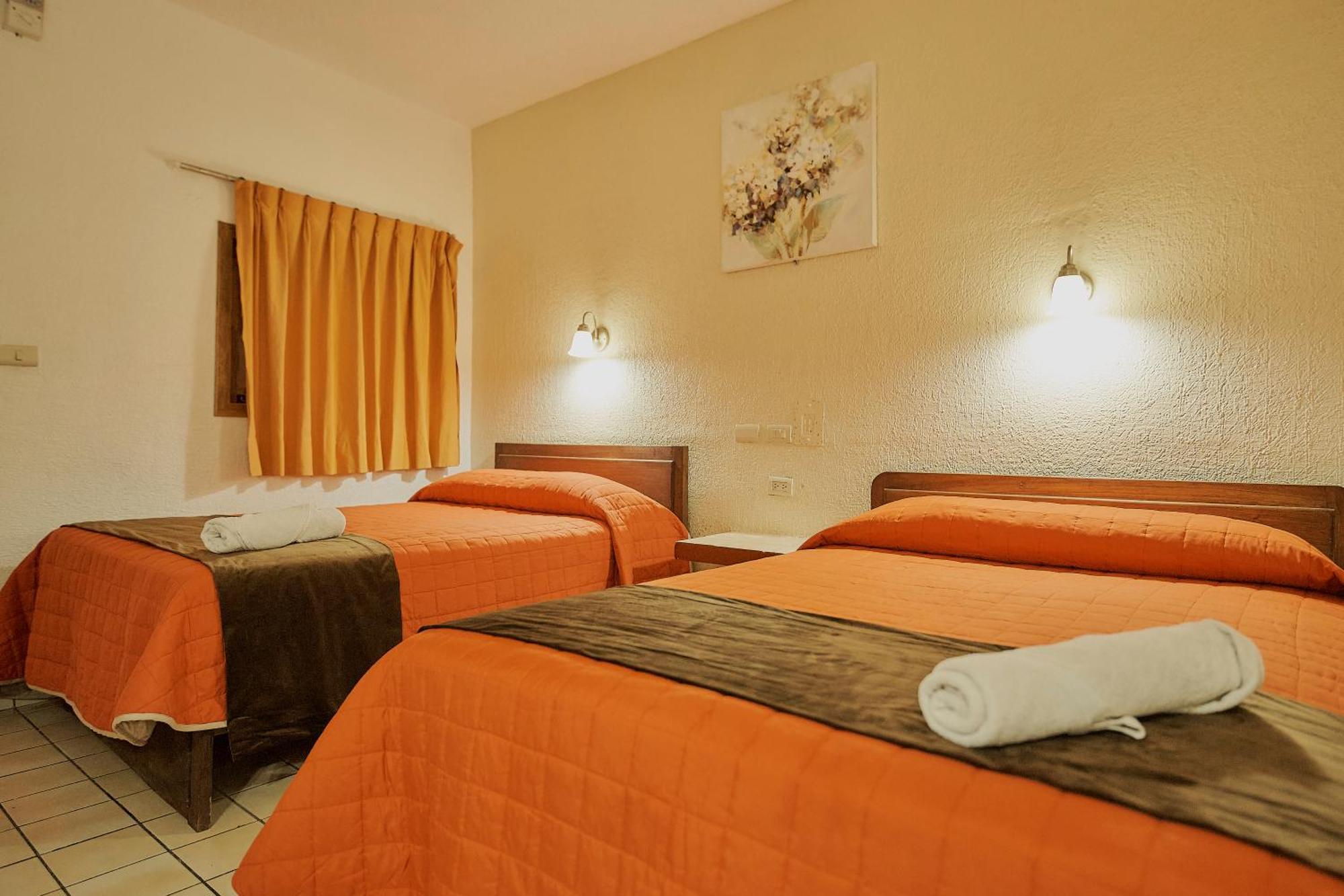 טפצ'ולה Hotel Cervantino מראה חיצוני תמונה