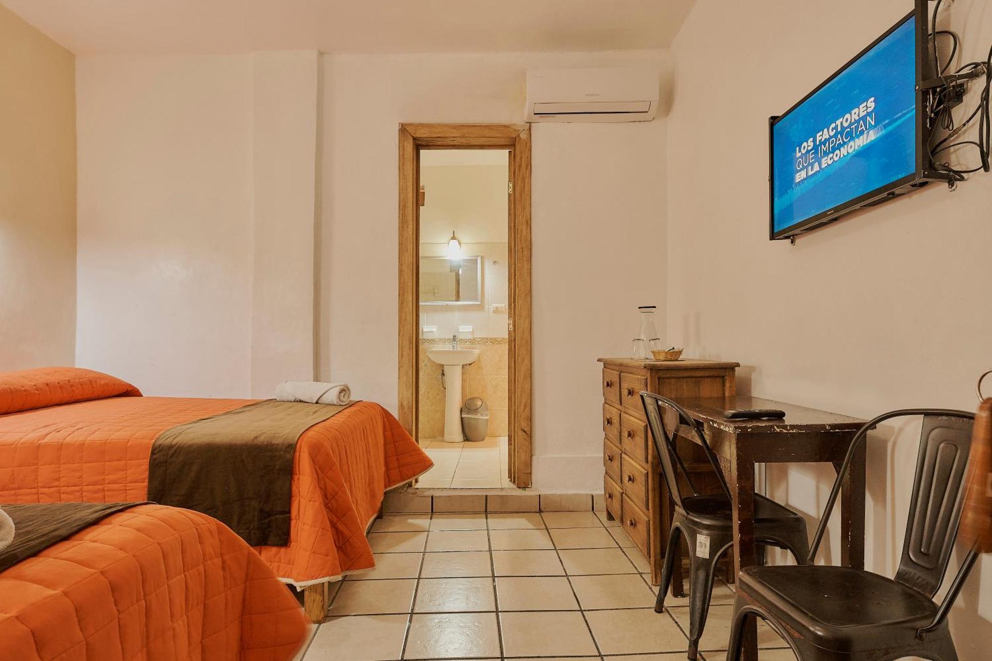 טפצ'ולה Hotel Cervantino מראה חיצוני תמונה