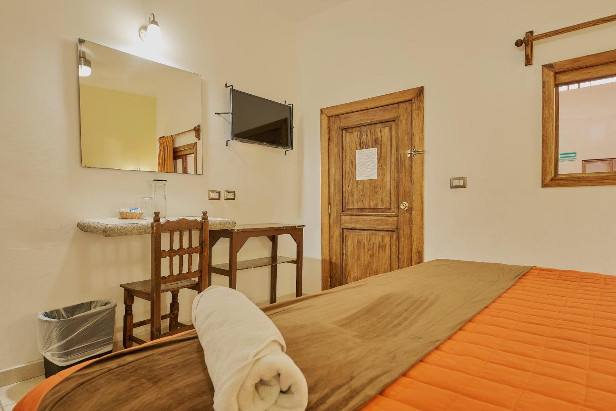 טפצ'ולה Hotel Cervantino מראה חיצוני תמונה